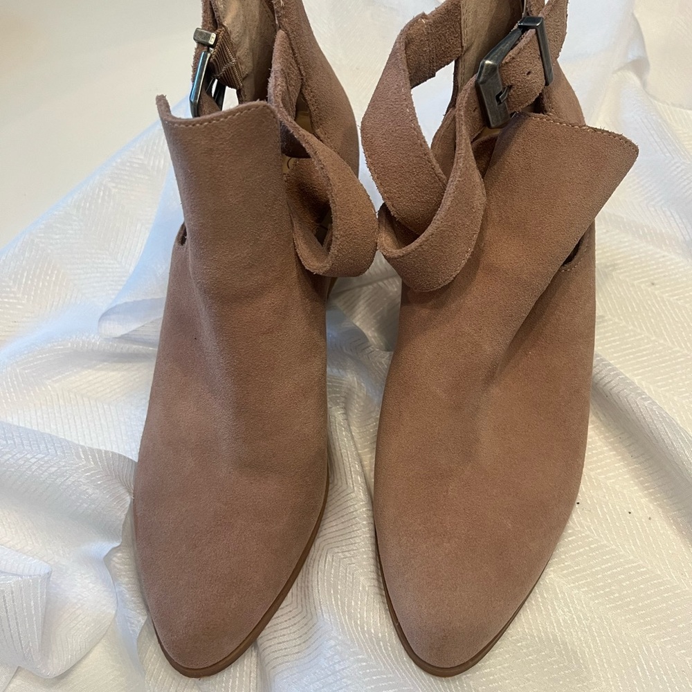 Sole society ankle camel suede boots size 10M